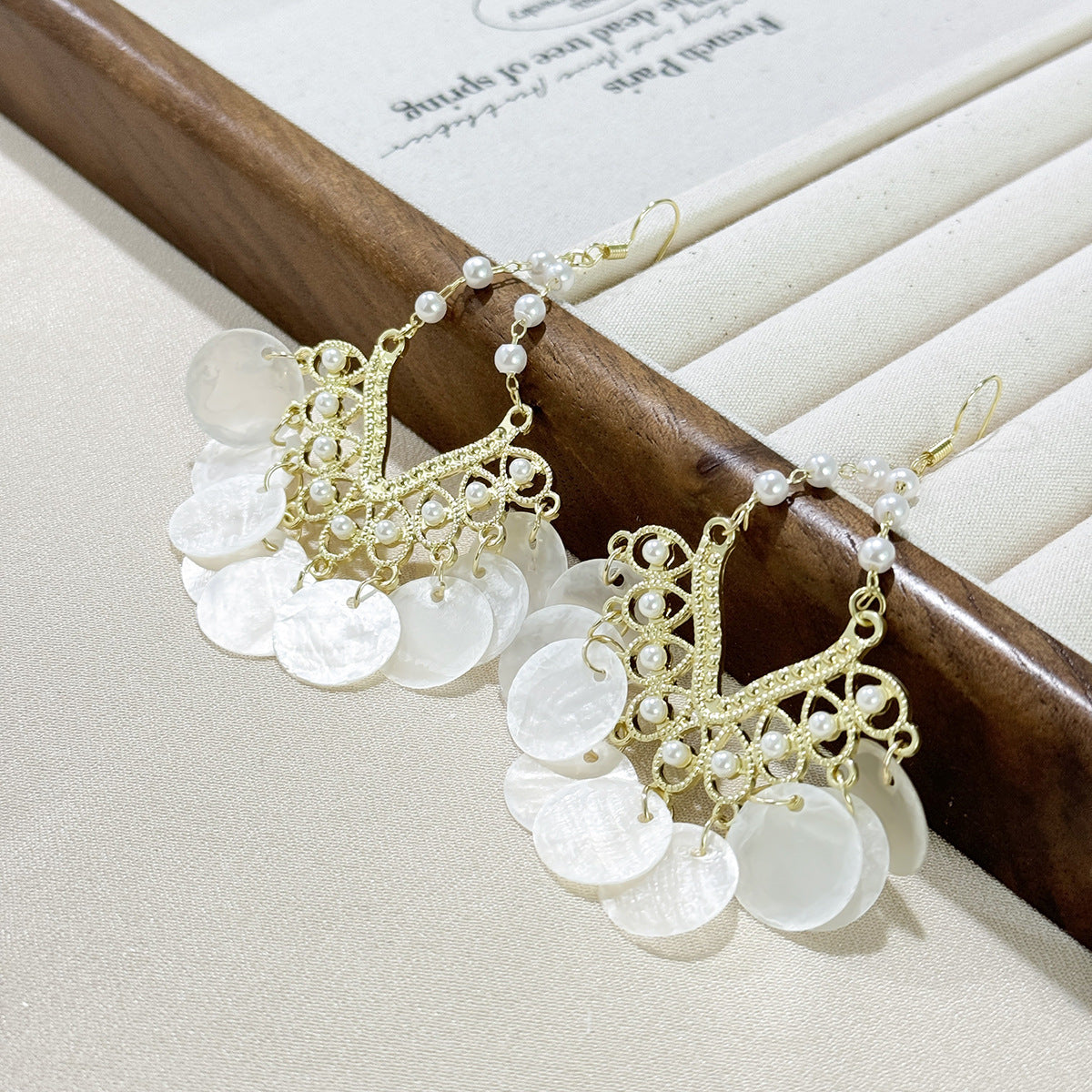 Chic Vintage Shell Tassel Earrings image 4
