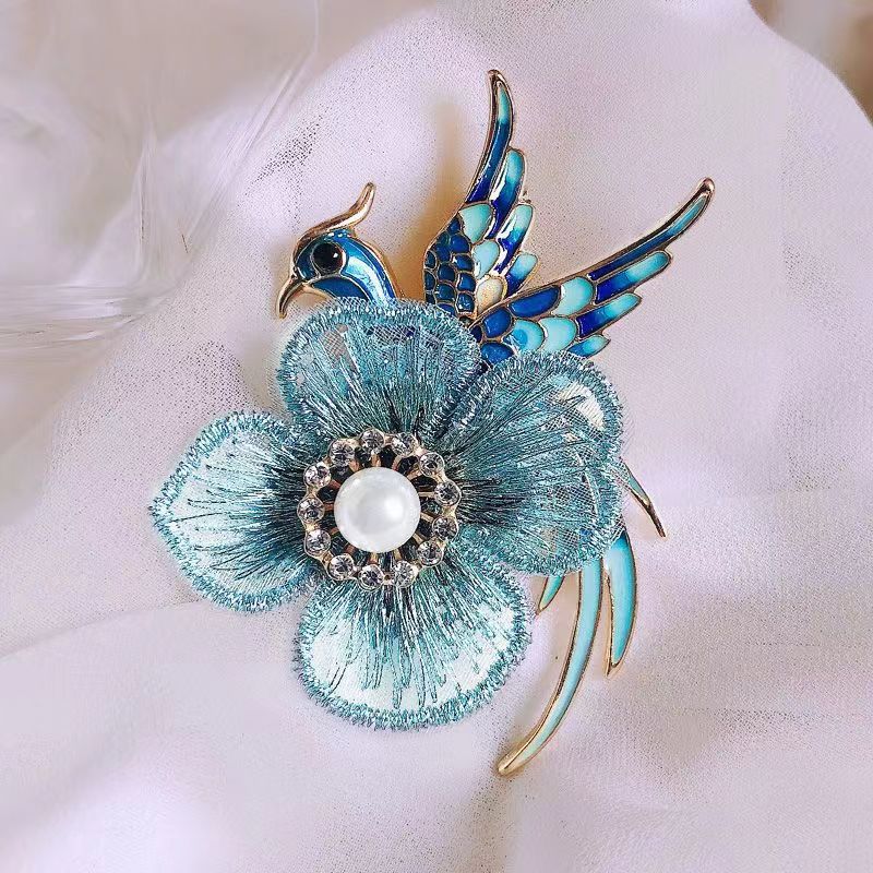 Handmade crystal animal design brooch