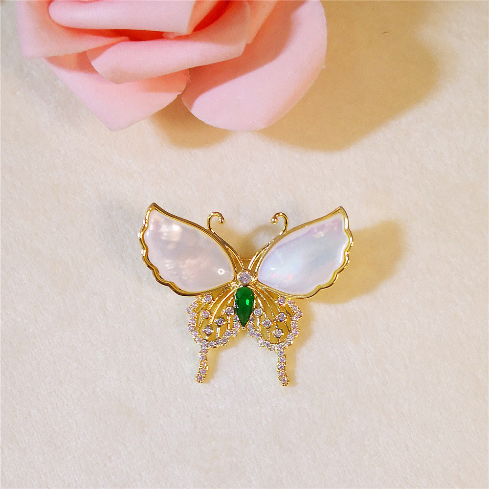 Versatile Brooch Style Options - Image 4
