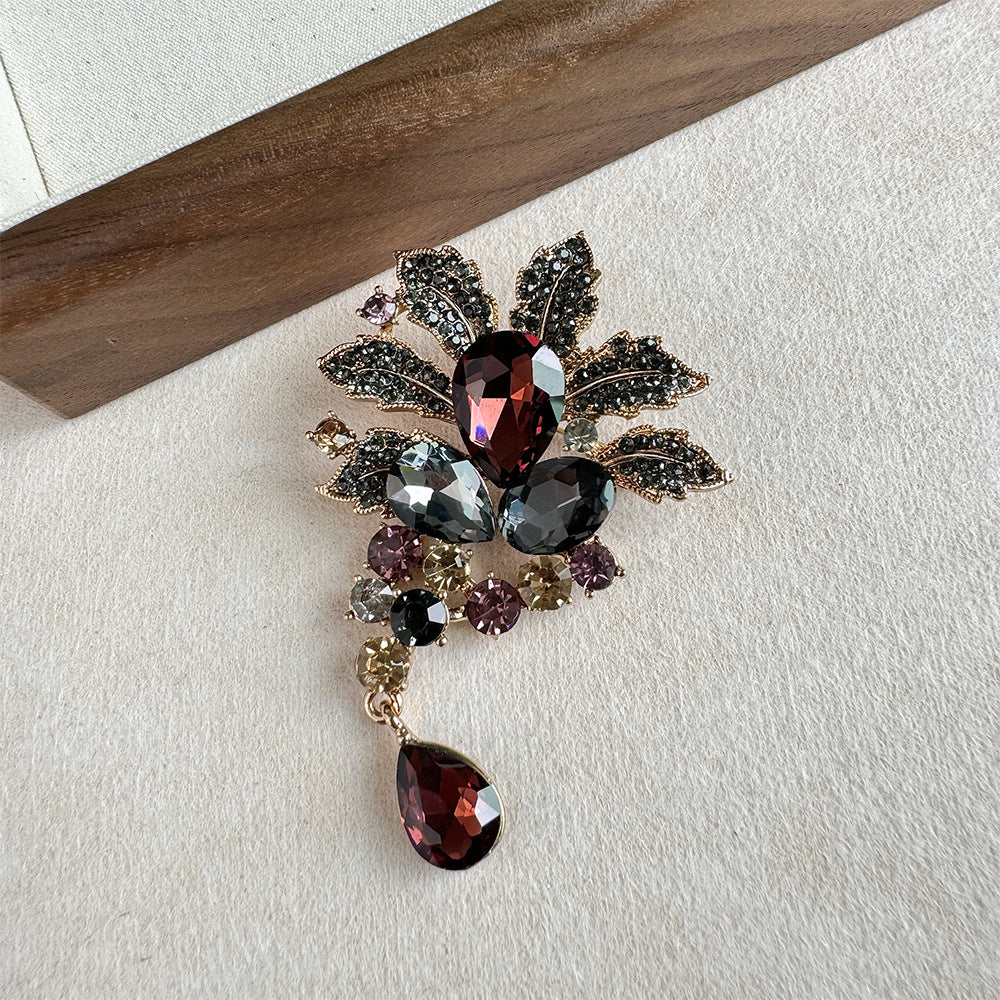 Elegant Floral Brooch Coconut Tree Design Image 1