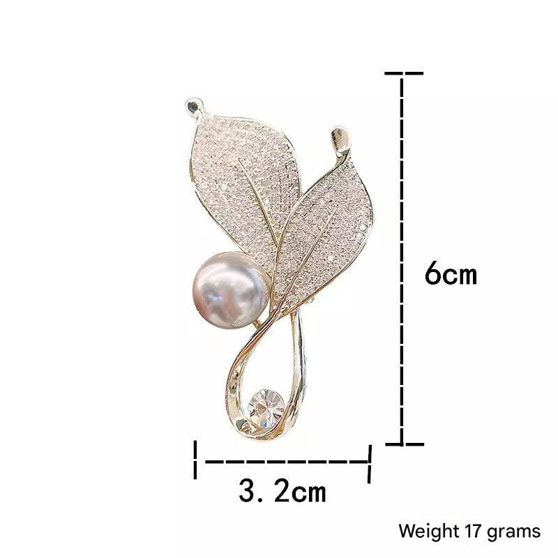 Gift Ready Leaf Brooch for Special Occasions - Image 7