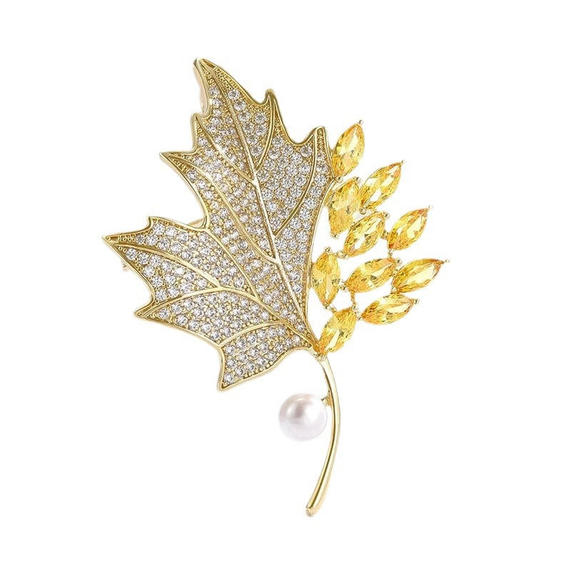 Lightweight gold brooch for comfort