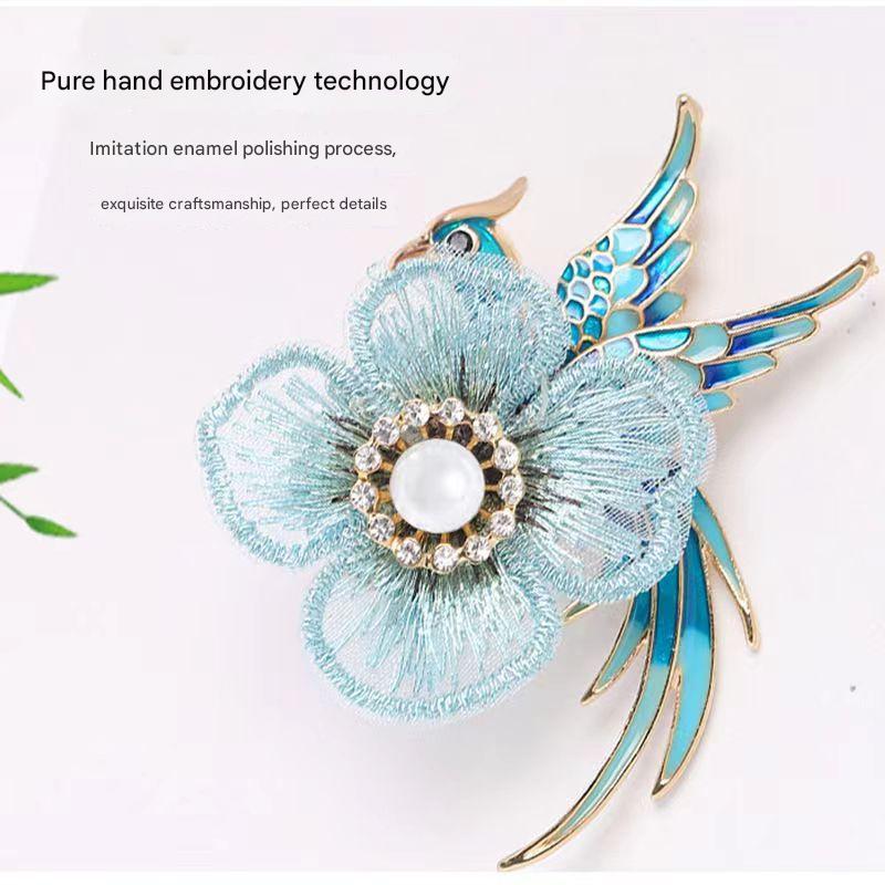 Sparkling crystal brooch wedding gift idea