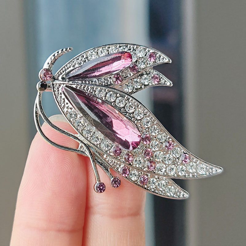 Stylish animal design brooch for women