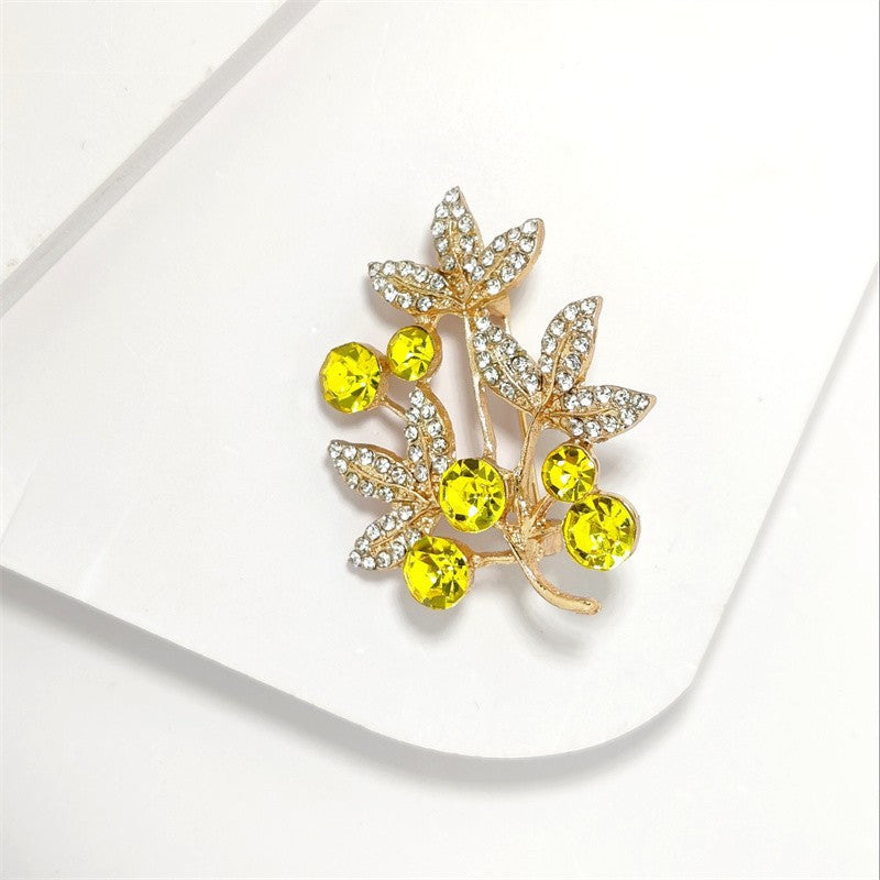 Sparkling Rhinestone Brooch for Clothing