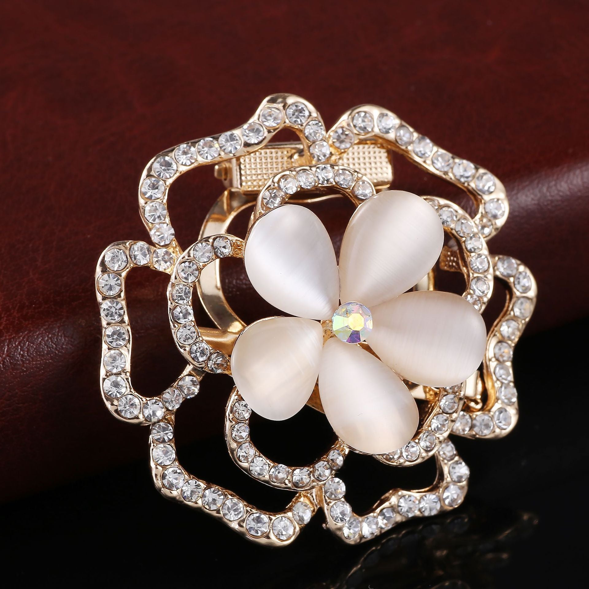 Durable Alloy Brooch with Electroplated Finish