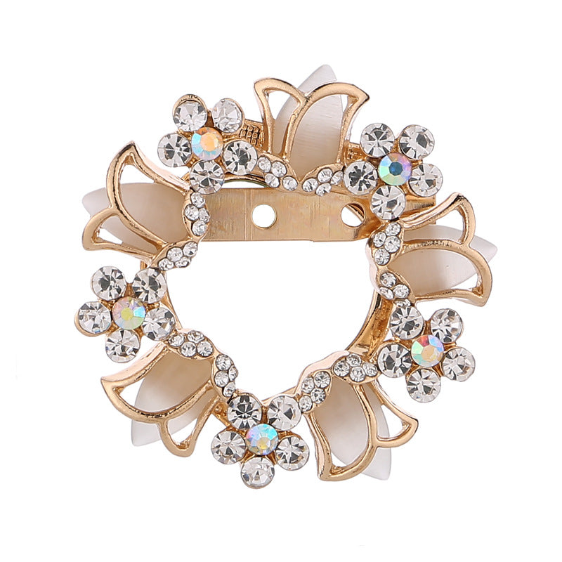 Alloy Rhinestone Brooch with Multi-Color Options