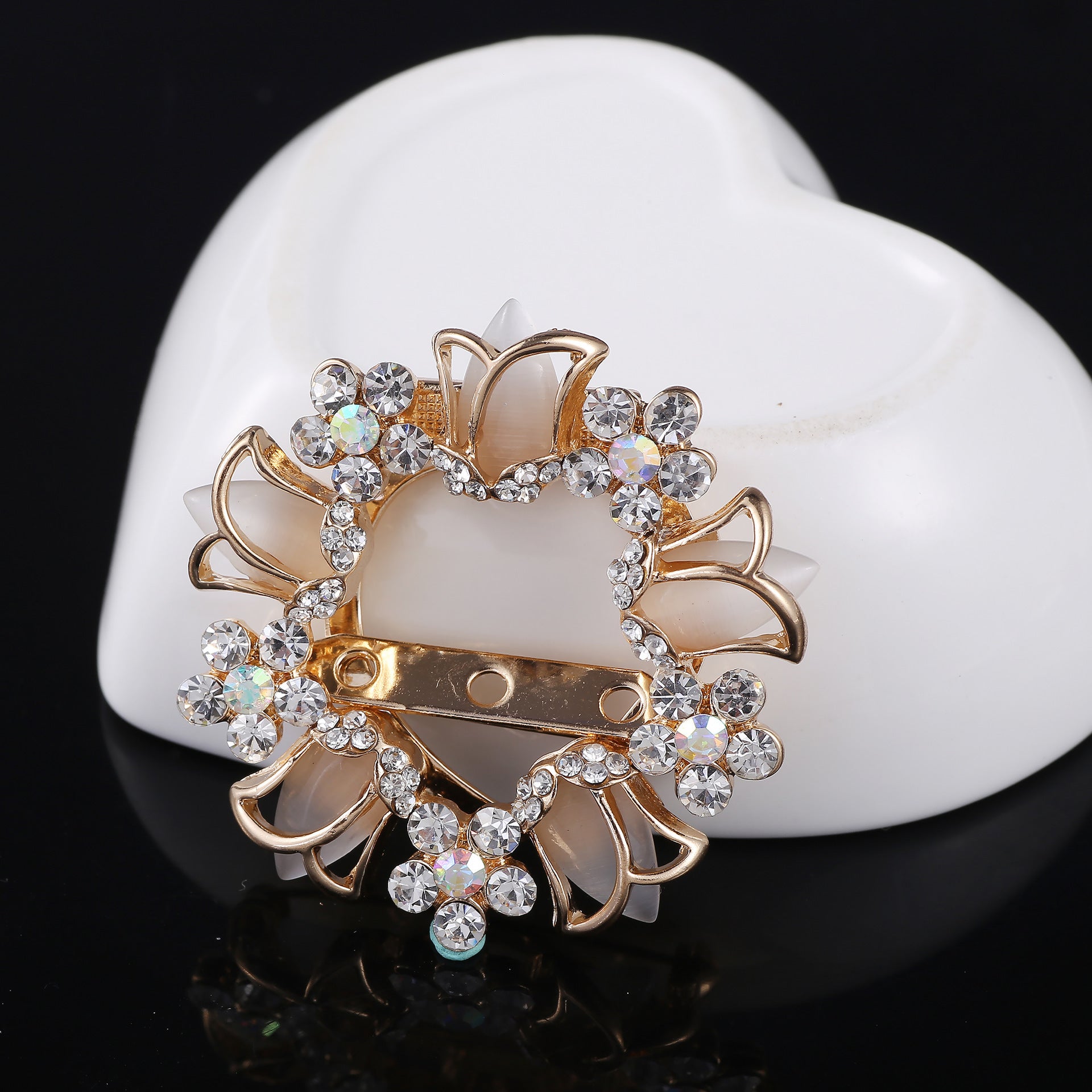 Elegant Dual-Purpose Rhinestone Cat Eye Brooch Front View