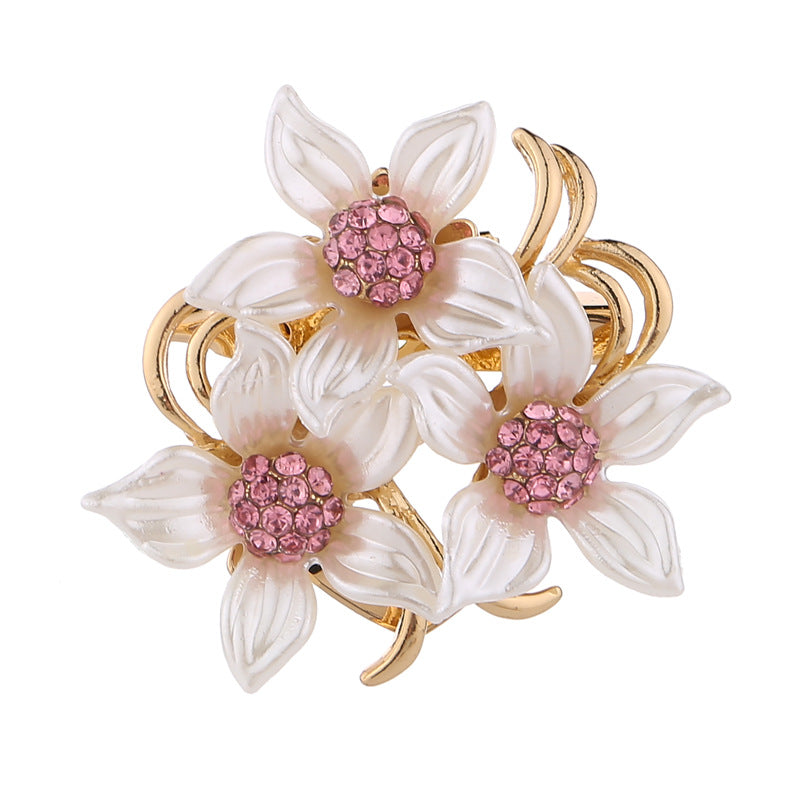 Stylish Floral Design Rhinestone Brooch Close-Up