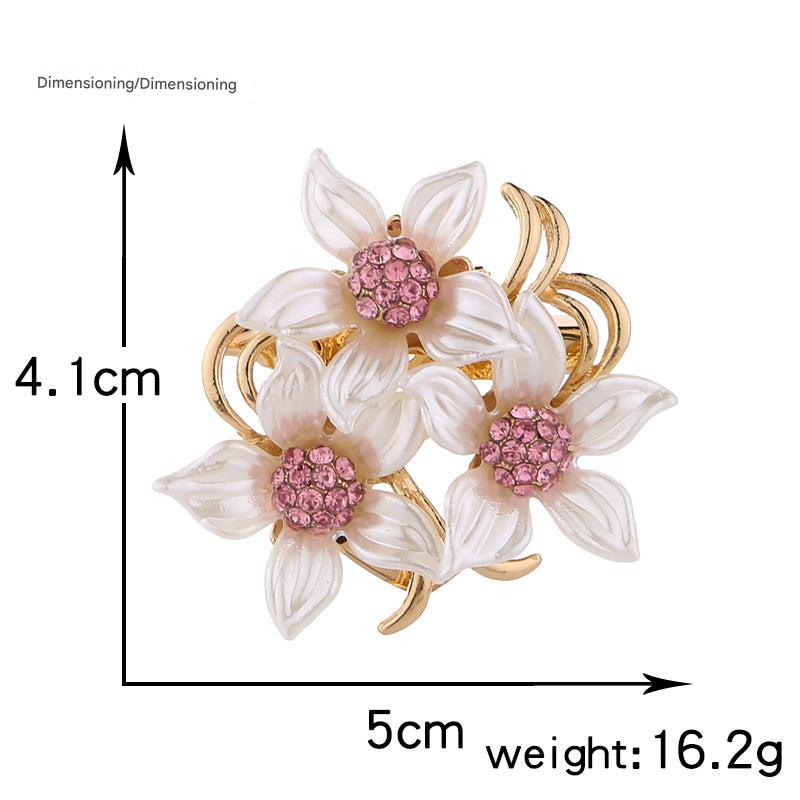 Stylish Floral Design Rhinestone Brooch Close-Up