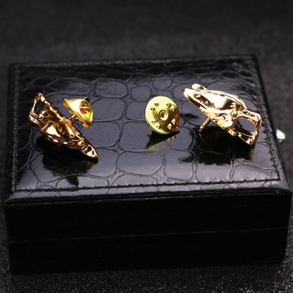 Gold Alloy Wolf Pin Image 3