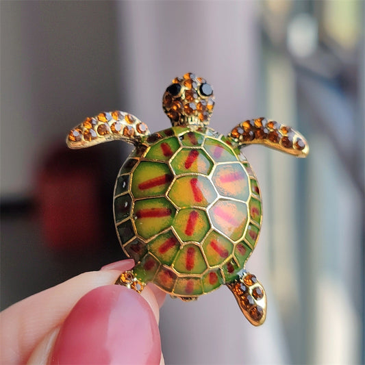 Alloy Turtle Brooch Detail - Image 5
