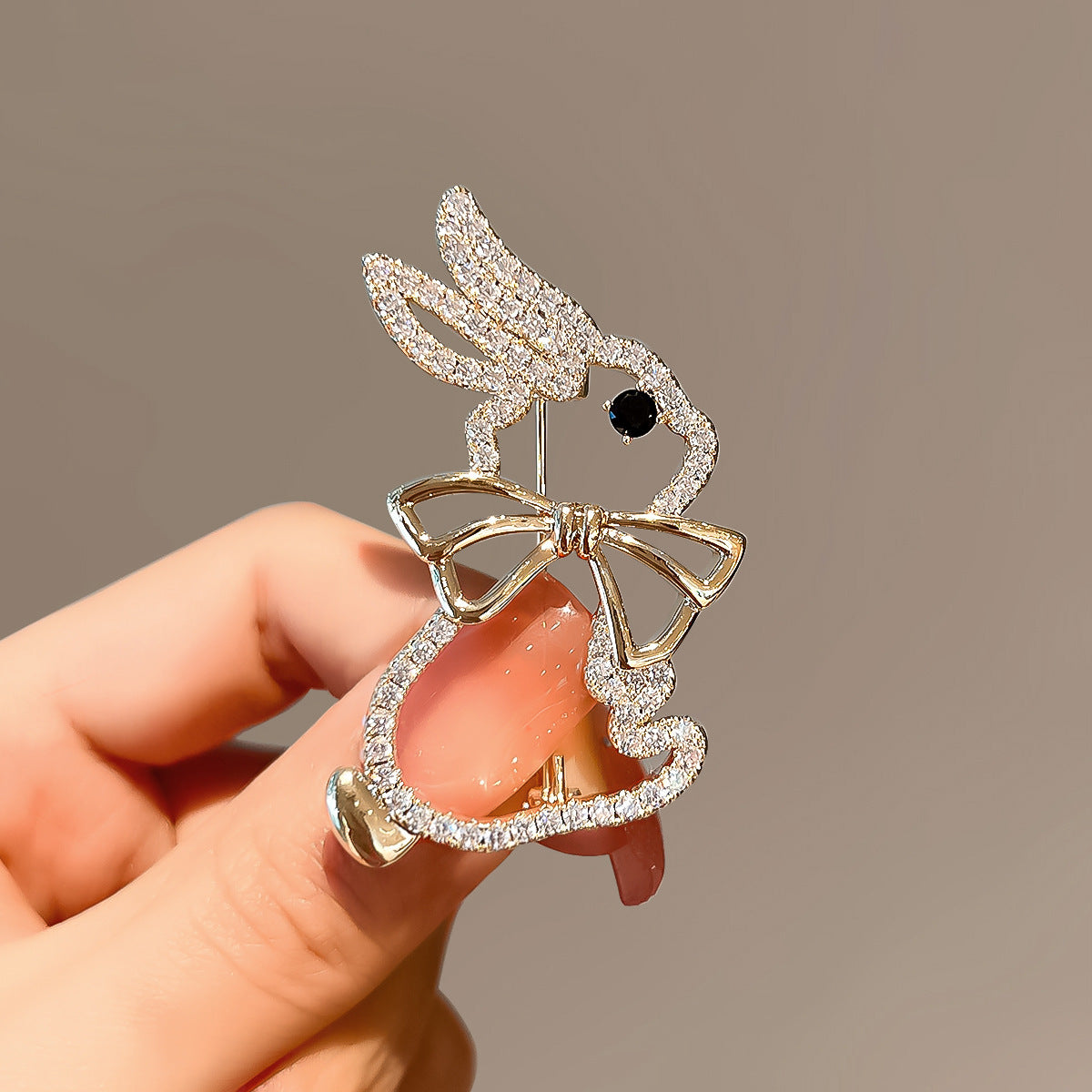 Stylish Animal Brooch for Any Event Image 10