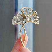XZ0285-3 Gold with Crystals