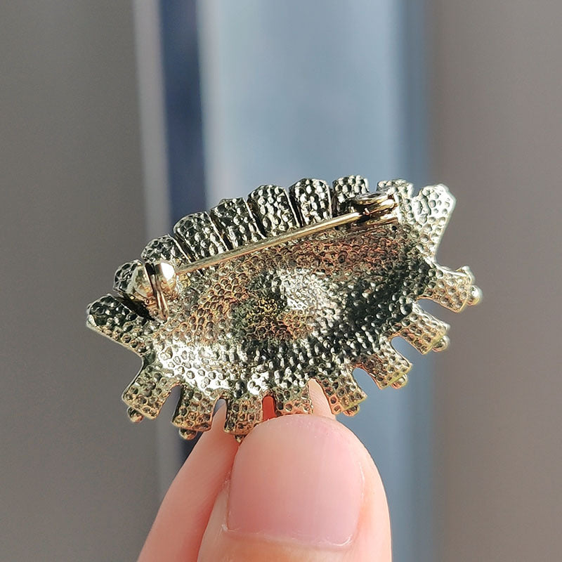 Retro cartoon brooch with pearls - image 1