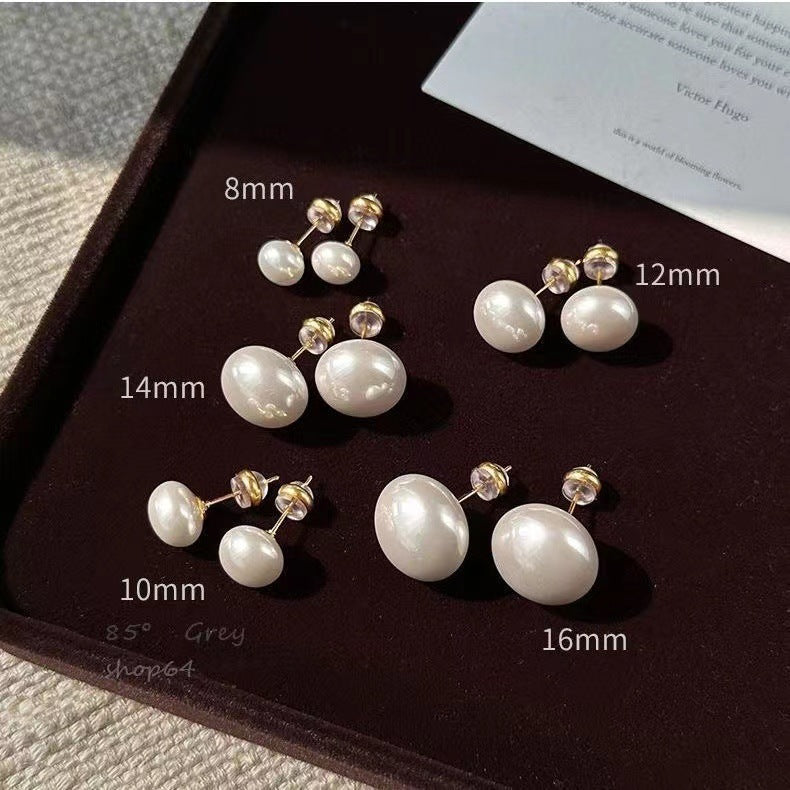 Fashionable Pearl Earrings in light - Image 5