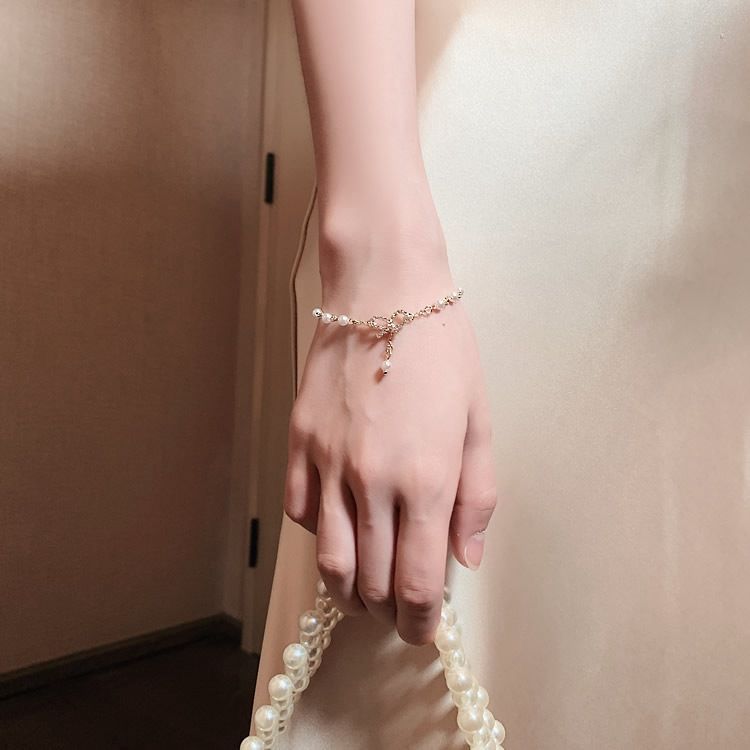 Fashion accessory bow bracelet image 4