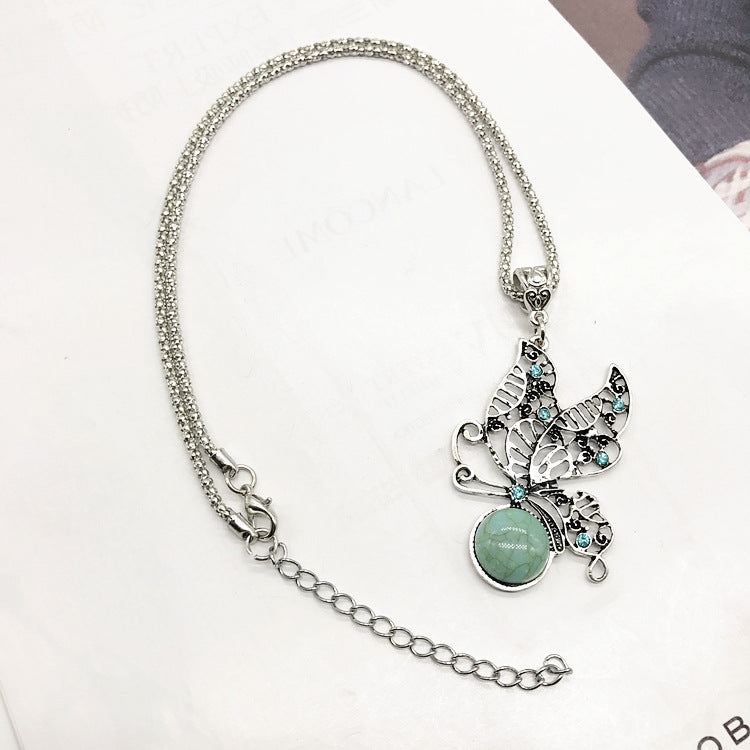 Stylish layering ideas with bohemian jewelry - image 9