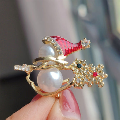 Elegant snowman brooch pearl design