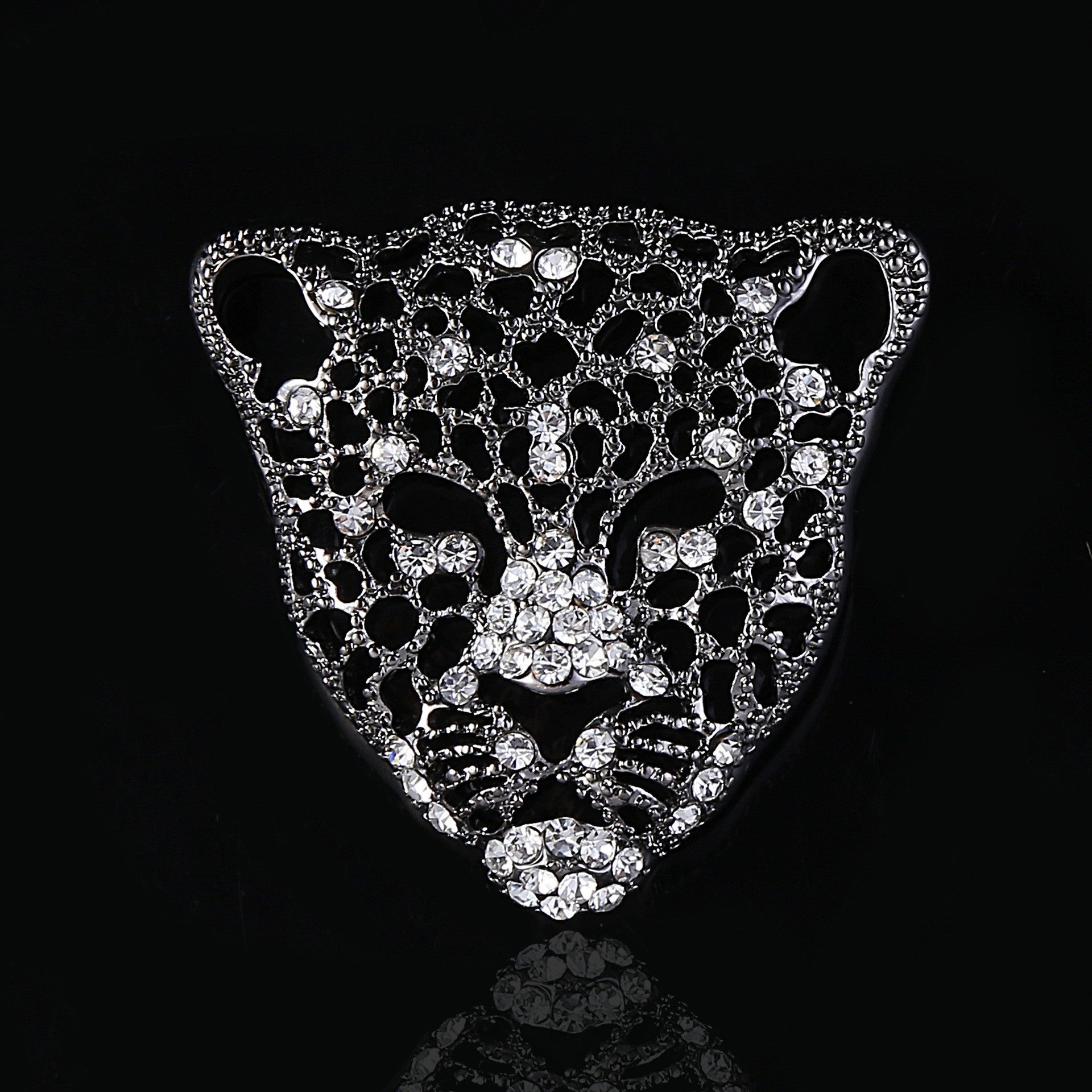 Owl motif pin brooch