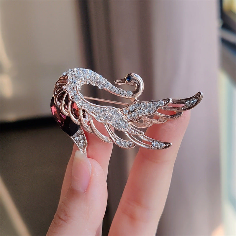 Fashion accessory for women brooch