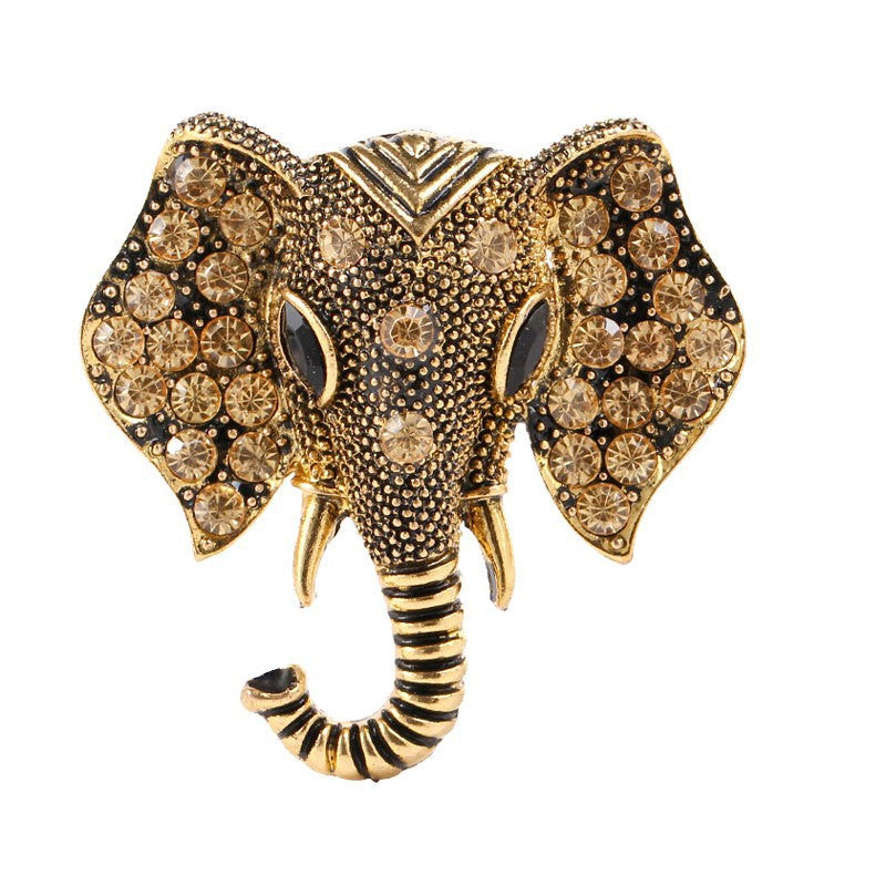Fashionable gold butterfly brooch