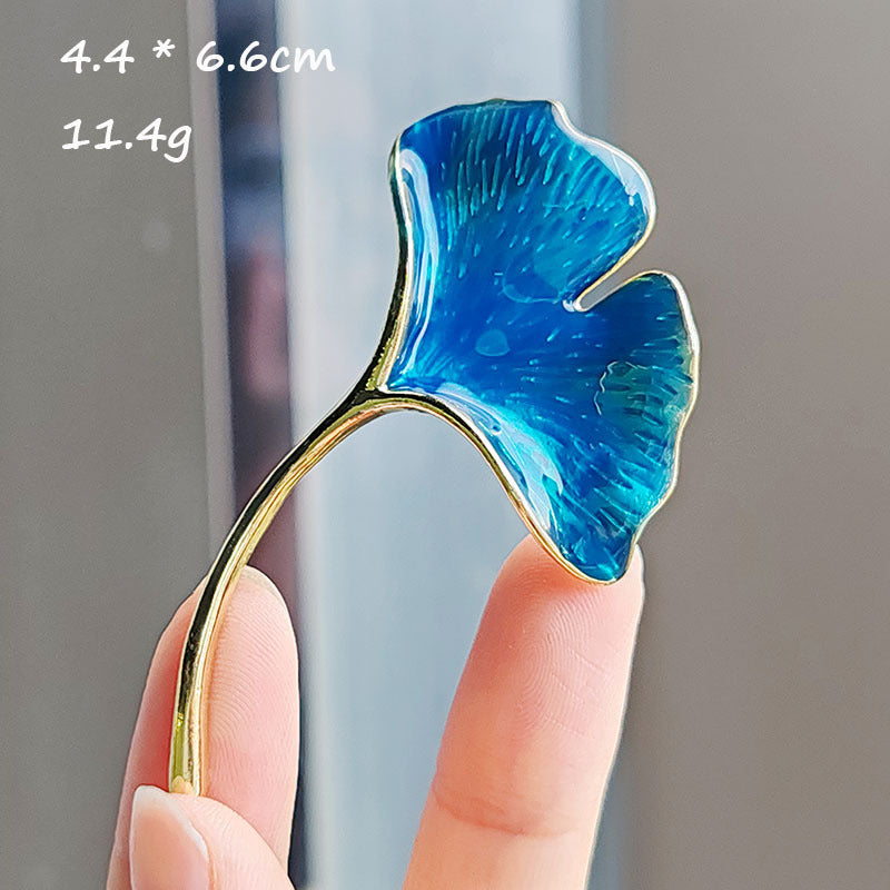 Luxury Ginkgo Leaf Brooch in gold color