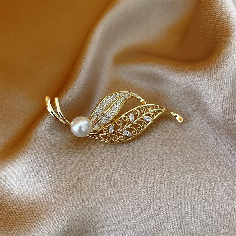 Elegant Brooch on Clothing - Image 8
