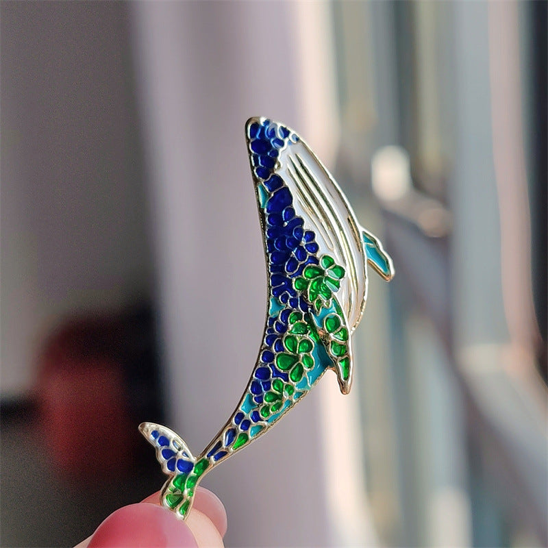 Whale brooch elegant accessory