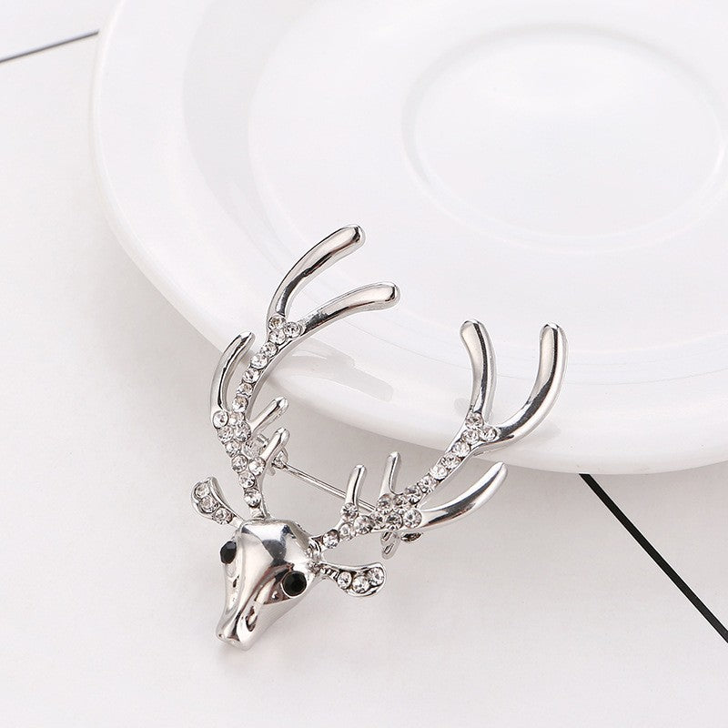 Stylish dragonfly brooch