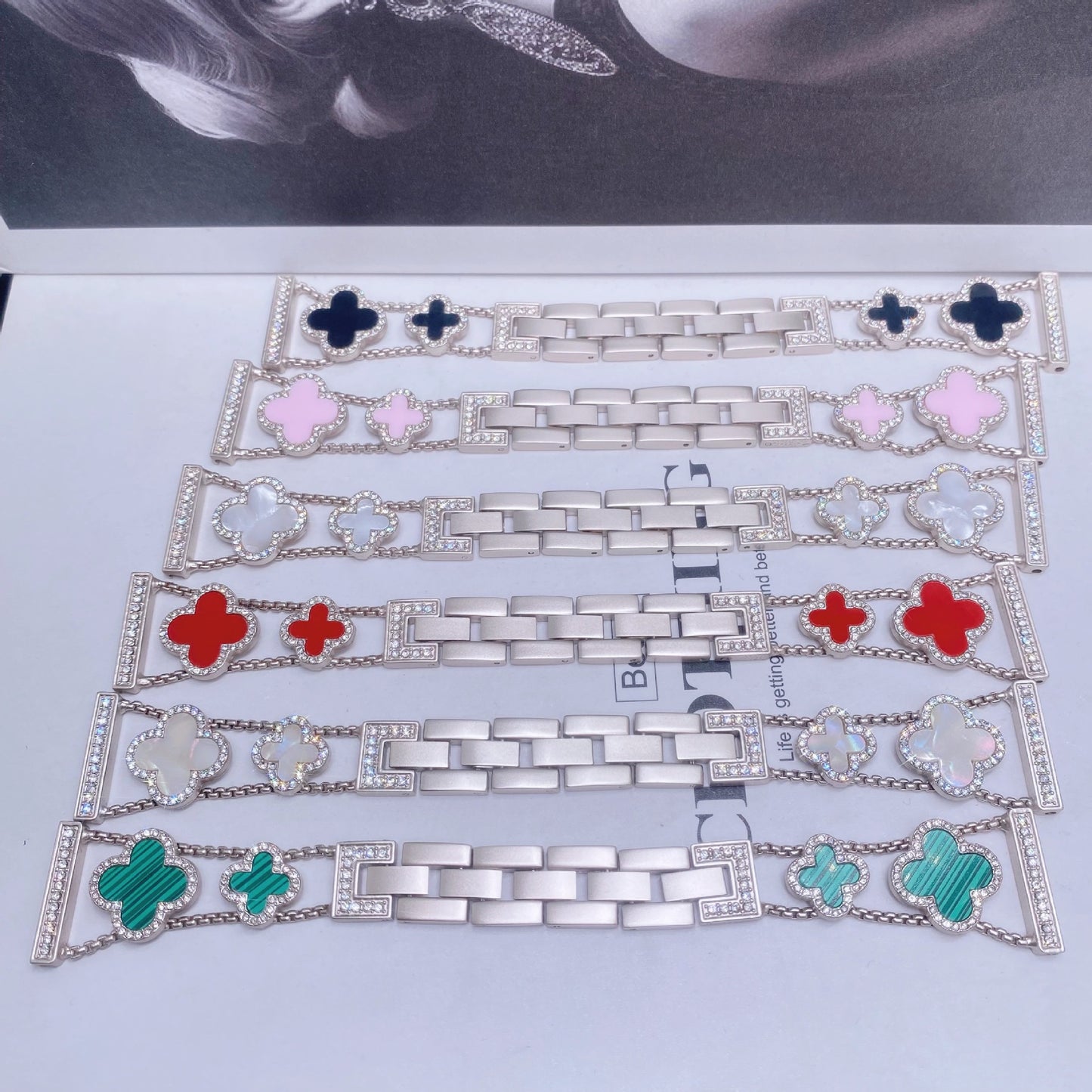Stylish Four-Leaf Clover Rhinestone Metal Band for Apple Watch Series 1-9 - Versatile Adjustable Sizes