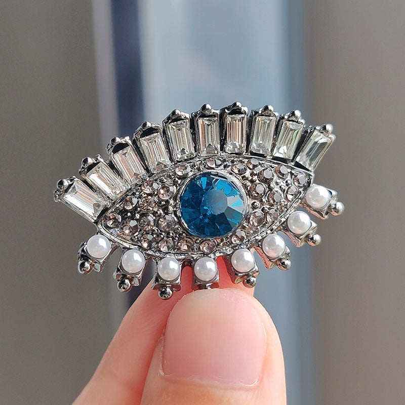 Fashionable cartoon jewelry brooch - image 4