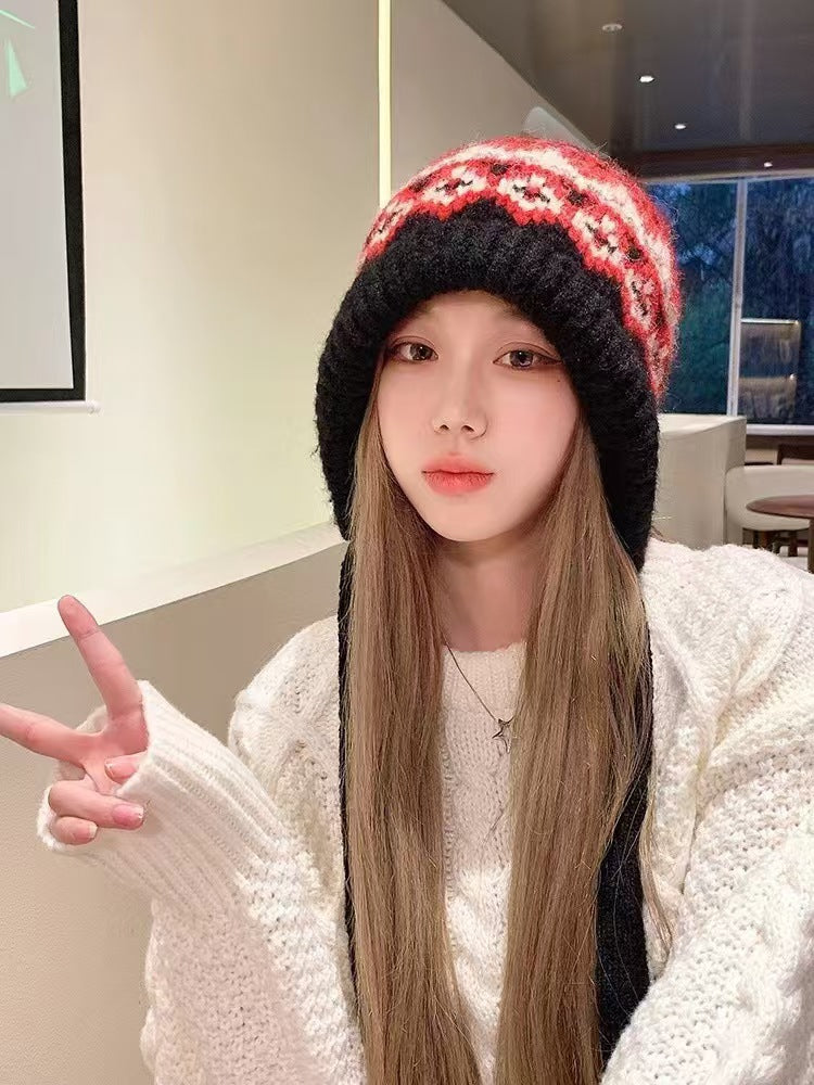 Versatile Women's Beanie Image 9