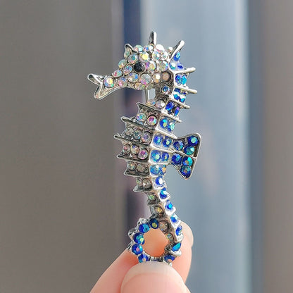 Casual or Formal Use Seahorse Brooch Image 4