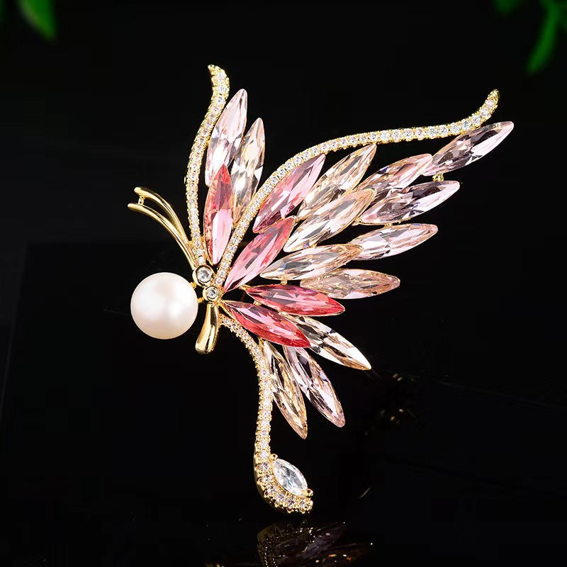Beautiful gradient crystal brooch for fashion