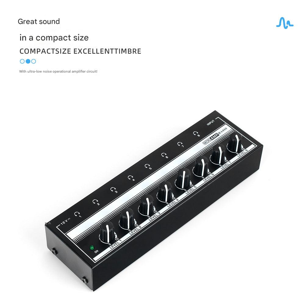 Portable headphone amplifier in carrying case