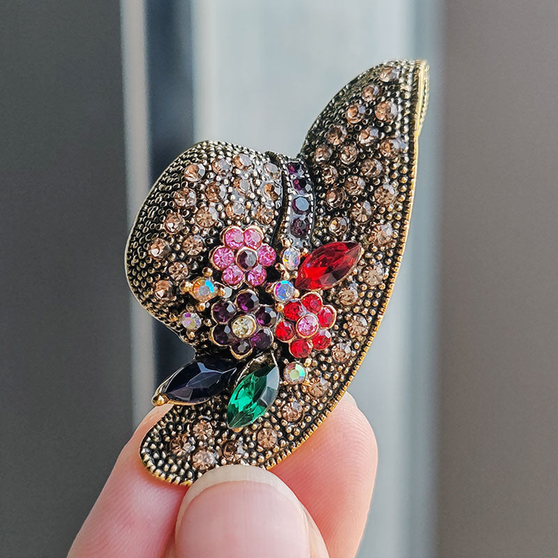 Durable alloy brooch with chic design - image 7