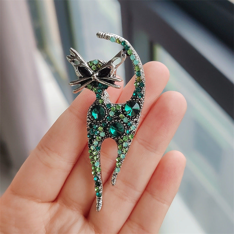 Alloy cat brooch stylish design