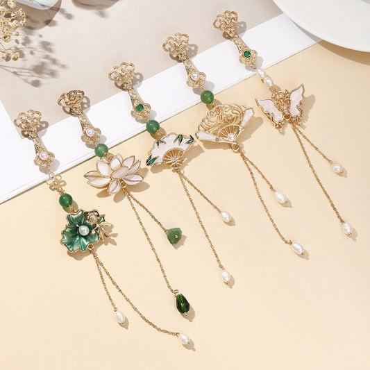 Stylish Women's Accessory Brooch Image 5