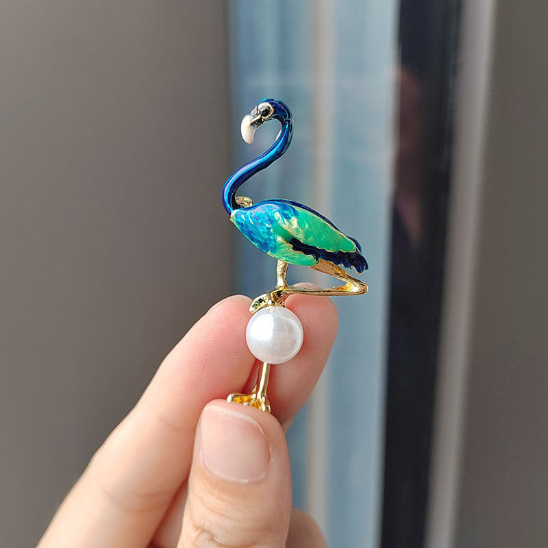 Flamingo Pearl Brooch Image 7