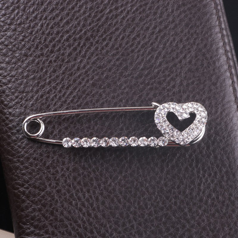 Anti-Slip Fashion Brooch - Image 3