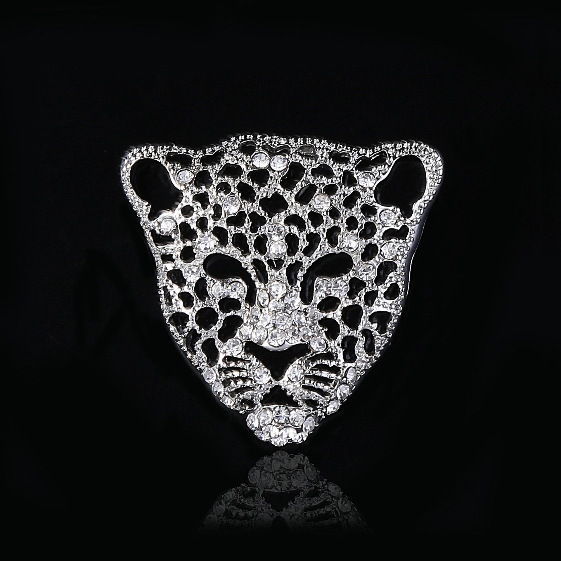 Elephant decorative brooch