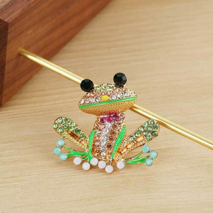 Elephant decorative brooch