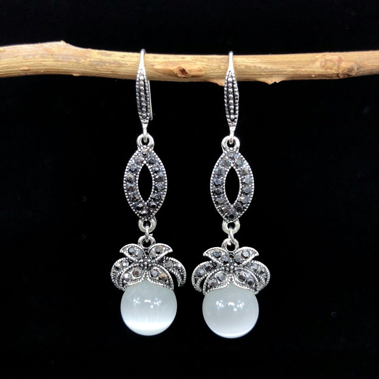 Versatile Women's Earrings for Various Occasions - Image 6