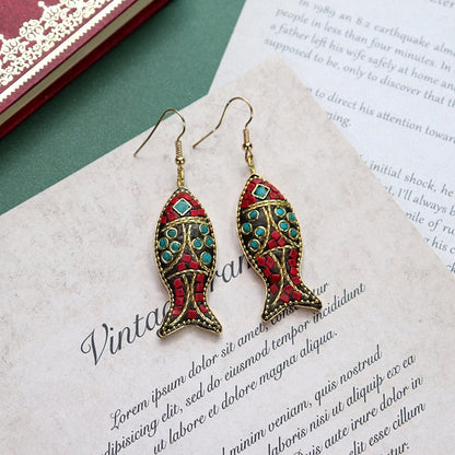 Stylish earrings for any occasion 10