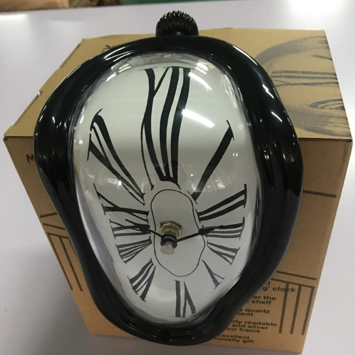 innovative design melting table clock