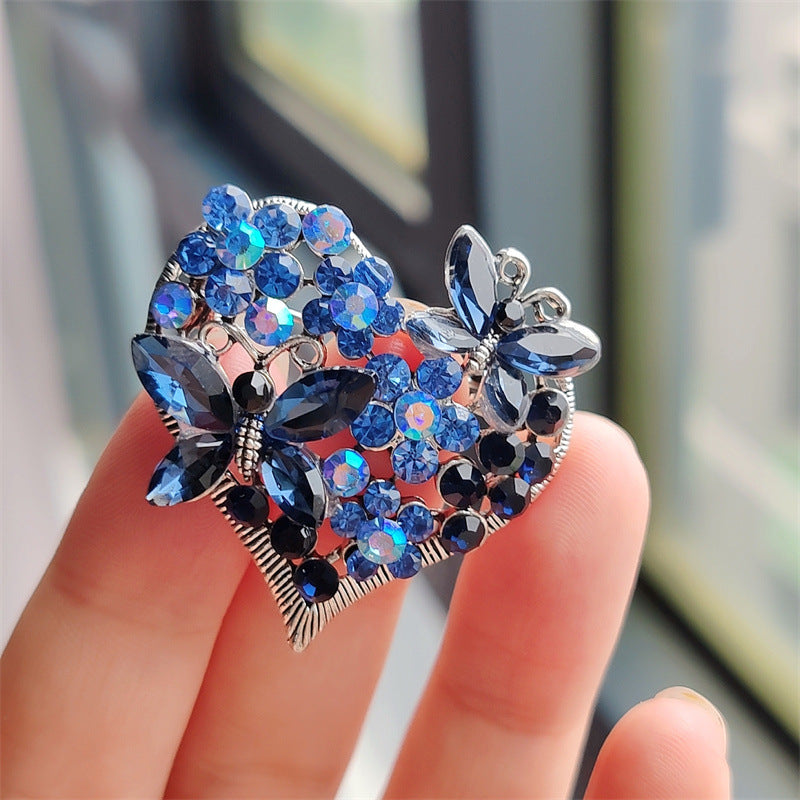 Stylish Brooch Pin on Coat