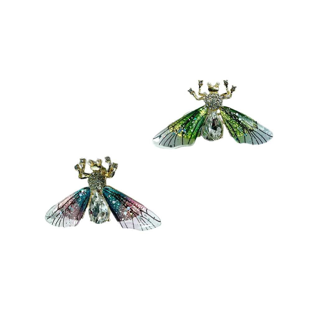 Stylish animal accessory bee brooch