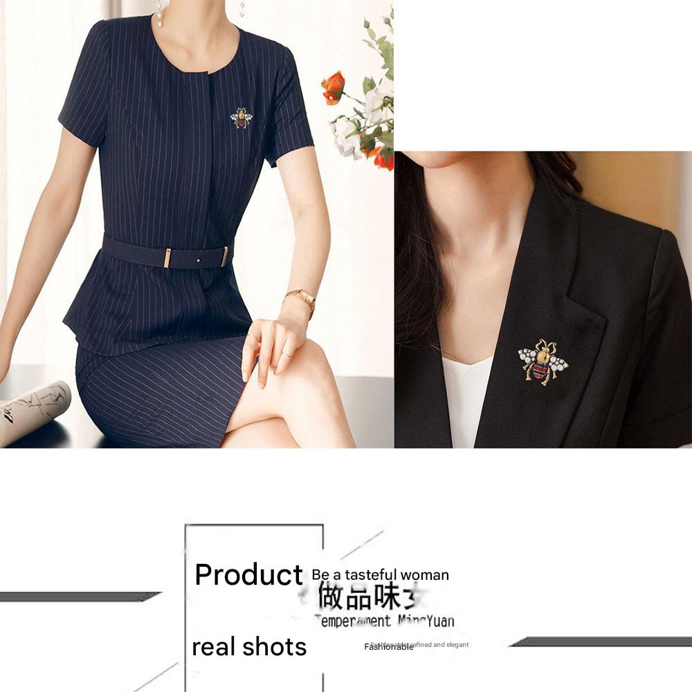 Frog brooch fashion accessory