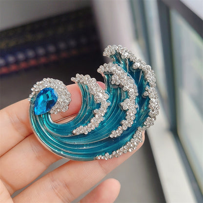 Stylish Waves Brooch front view